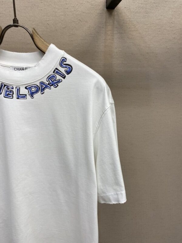 CHANEL T-Shirt - Image 4