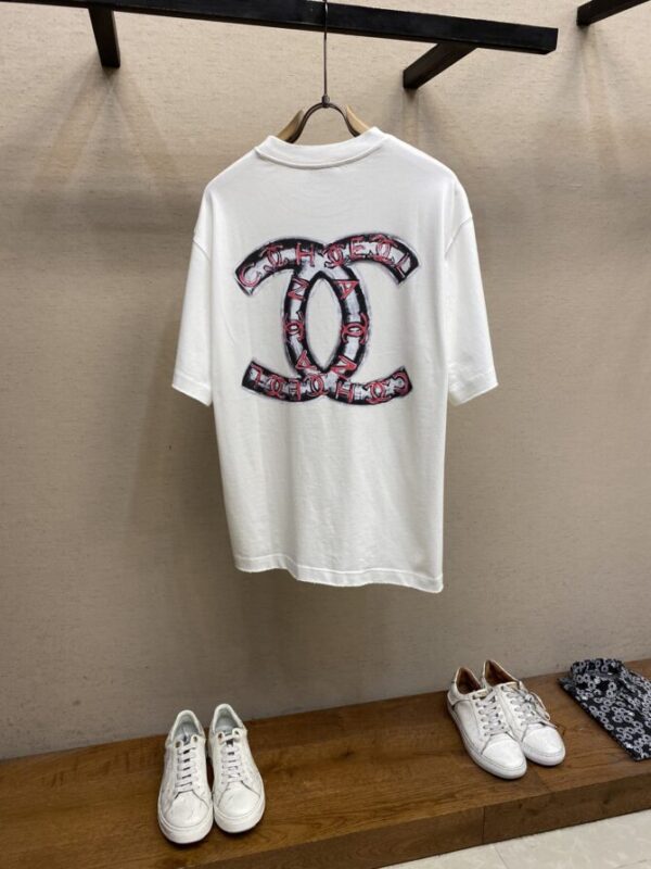 CHANEL T-Shirt - Image 2