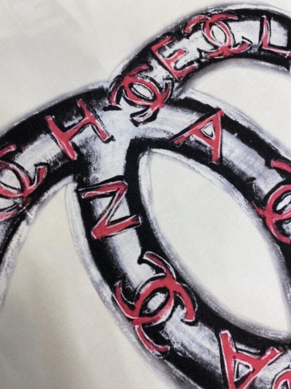 CHANEL T-Shirt - Image 7