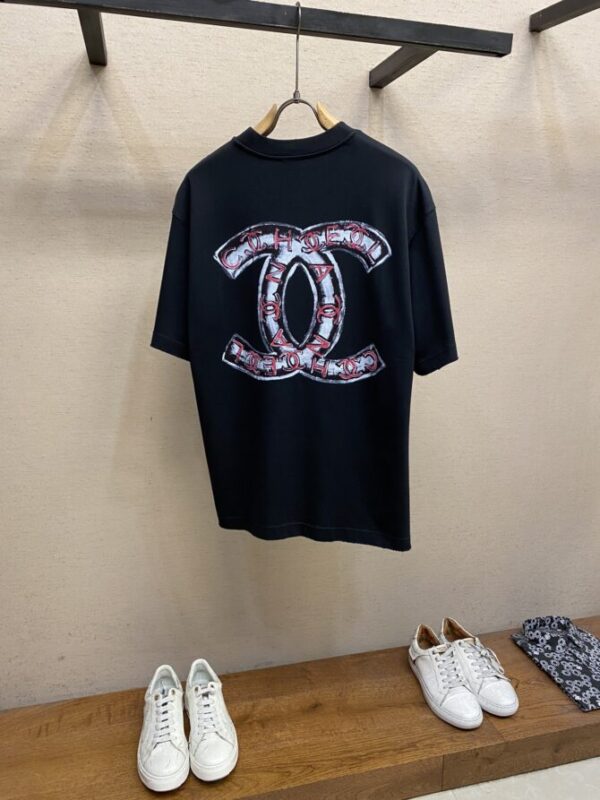 CHANEL T-Shirt - Image 2