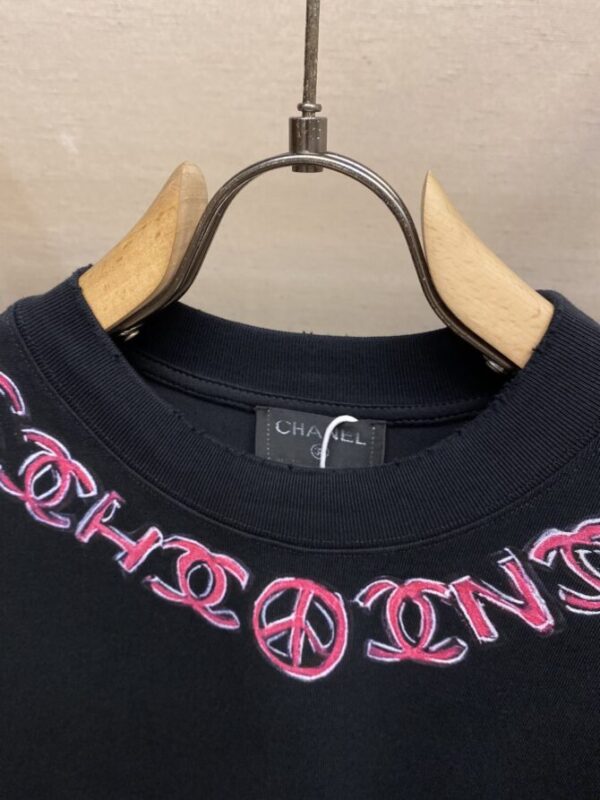 CHANEL T-Shirt - Image 3