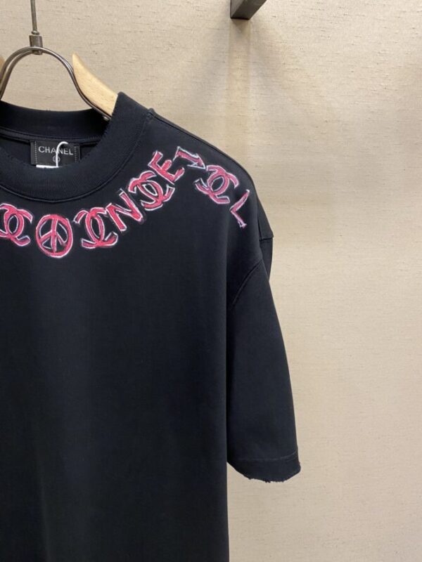 CHANEL T-Shirt - Image 4
