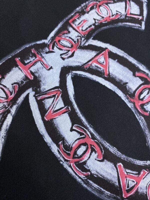 CHANEL T-Shirt - Image 7