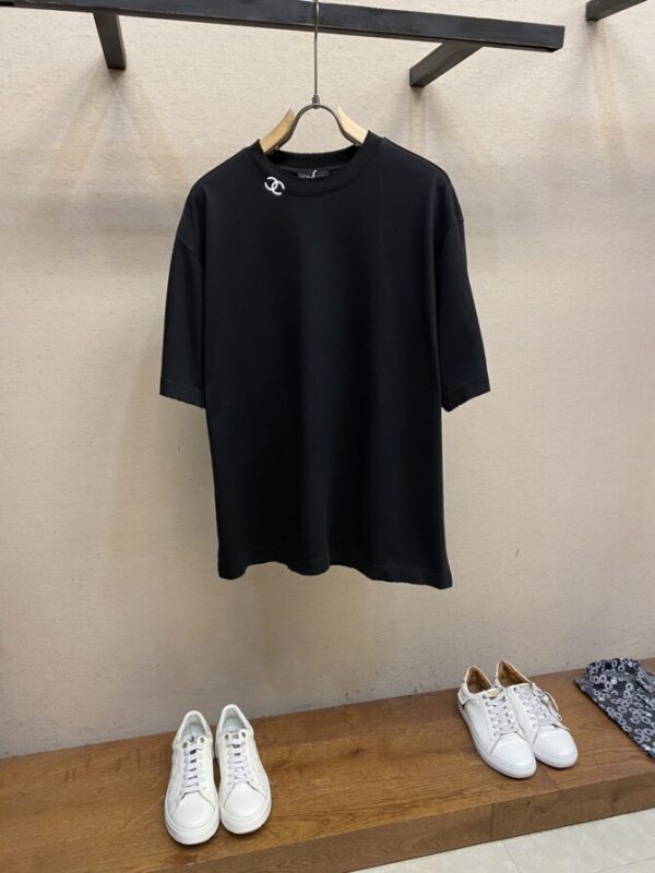 CHANEL T-Shirt