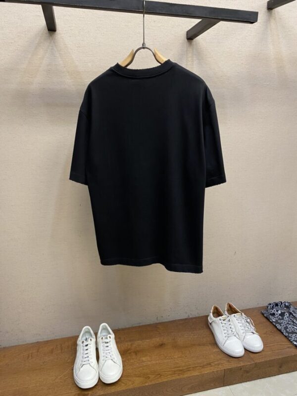 CHANEL T-Shirt - Image 2