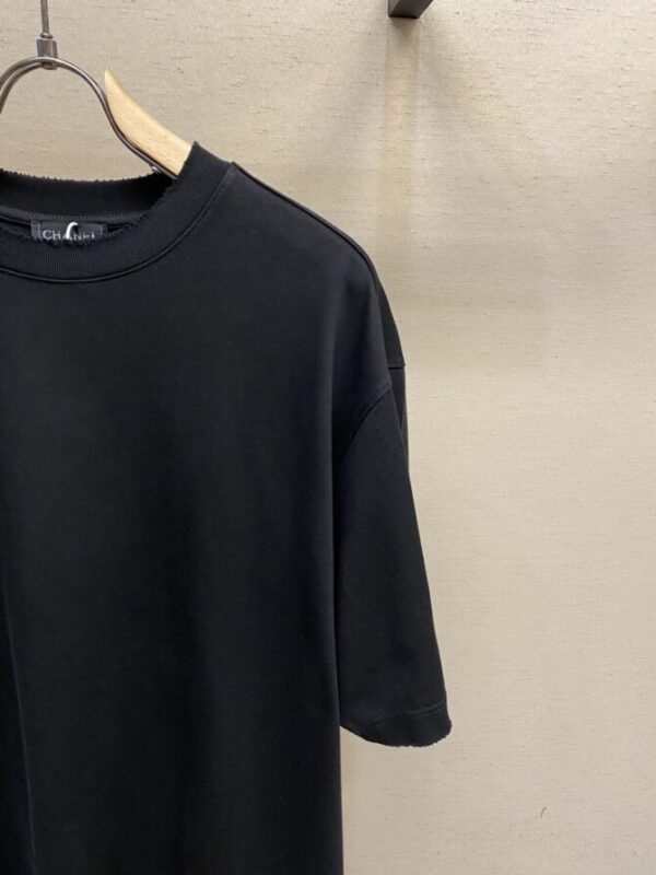 CHANEL T-Shirt - Image 4