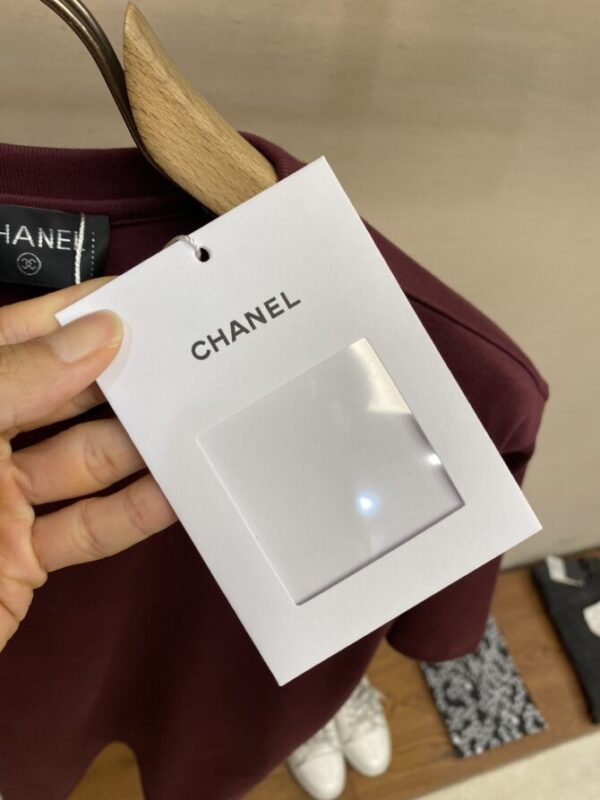 CHANEL T-Shirt - Image 9