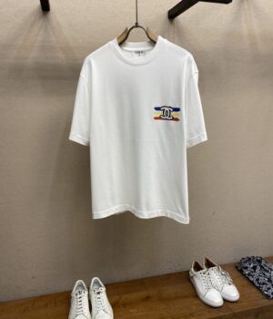 CHANEL T-Shirt