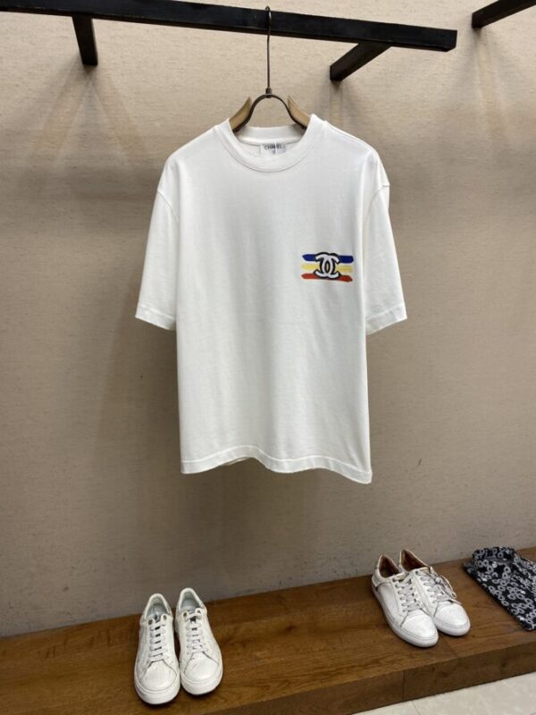 CHANEL T-Shirt