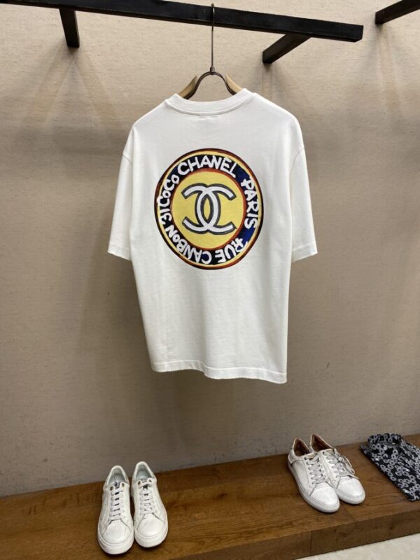 CHANEL T-Shirt - Image 2