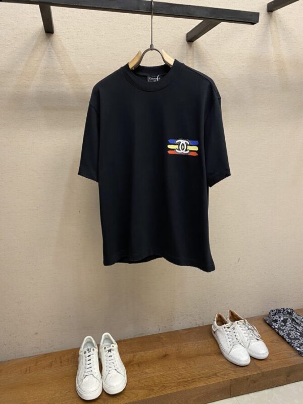 CHANEL T-Shirt
