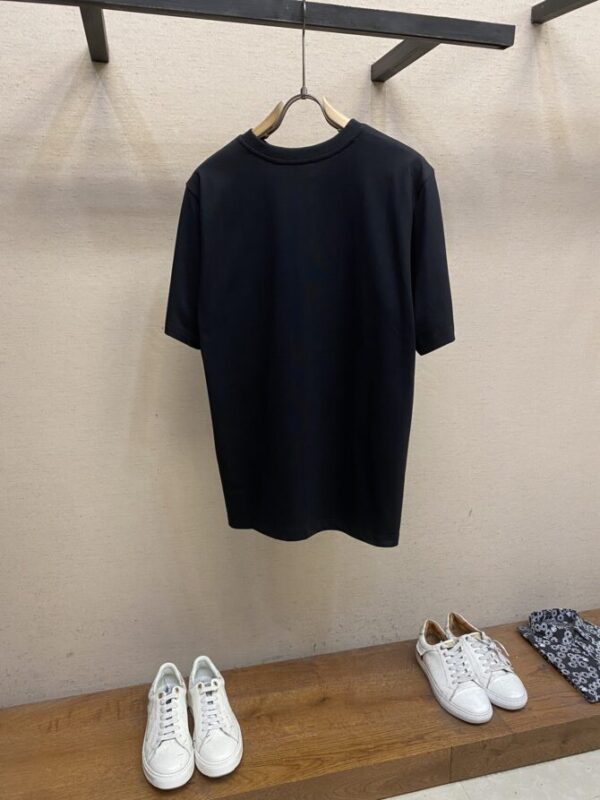 CHANEL T-Shirt - Image 2