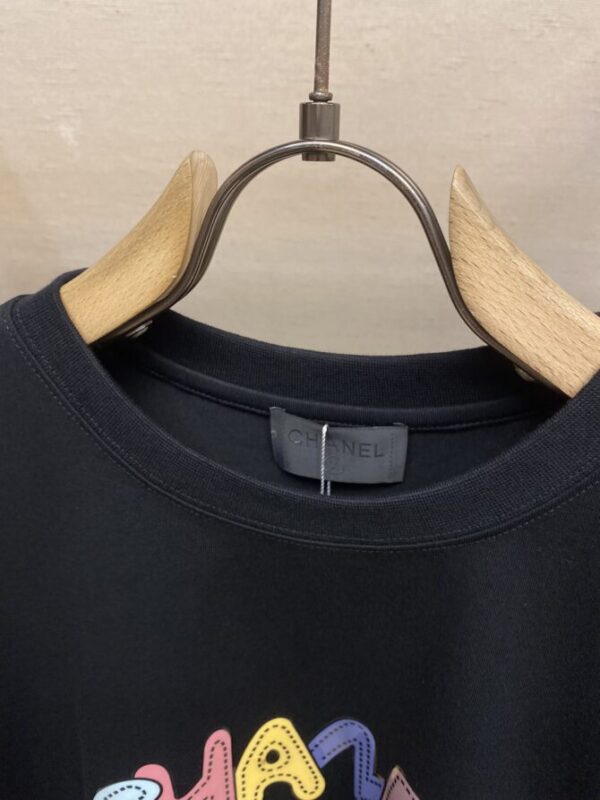 CHANEL T-Shirt - Image 3