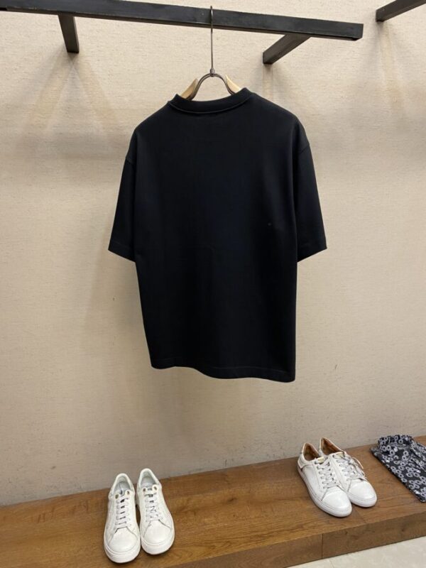 CHANEL T-Shirt - Image 2