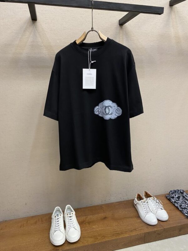 CHANEL T-Shirt