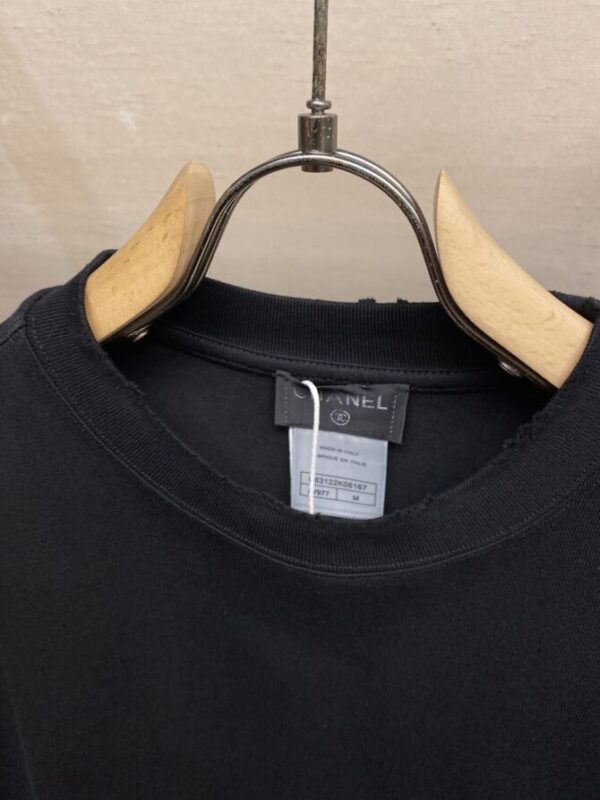 CHANEL T-Shirt - Image 3