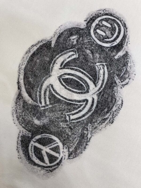 CHANEL T-Shirt - Image 5