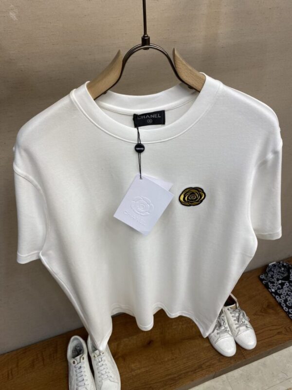 CHANEL T-Shirt - Image 5