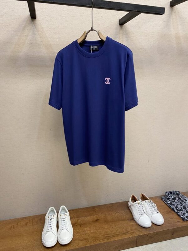 CHANEL T-Shirt