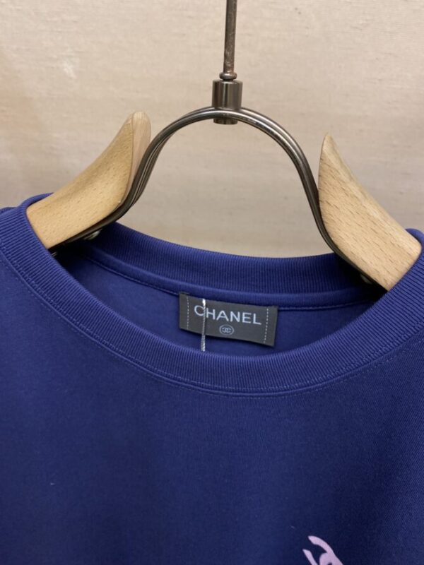 CHANEL T-Shirt - Image 3
