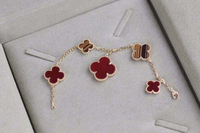 VCA Bracelet