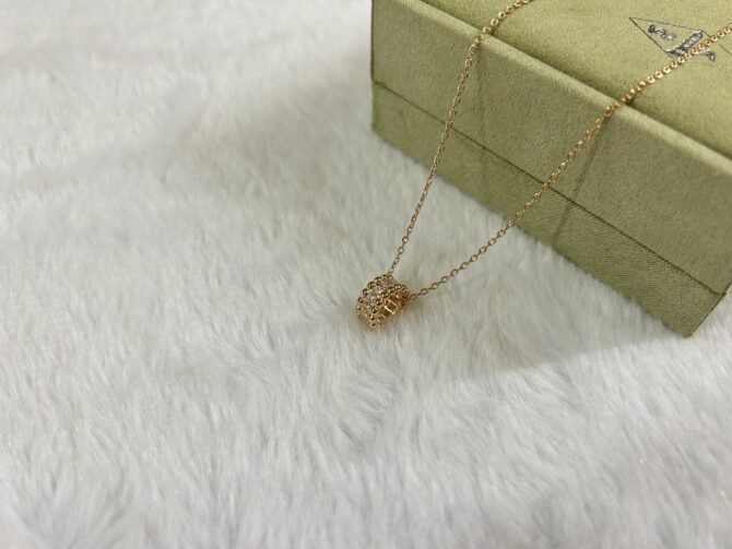 VCA Necklace - Image 2
