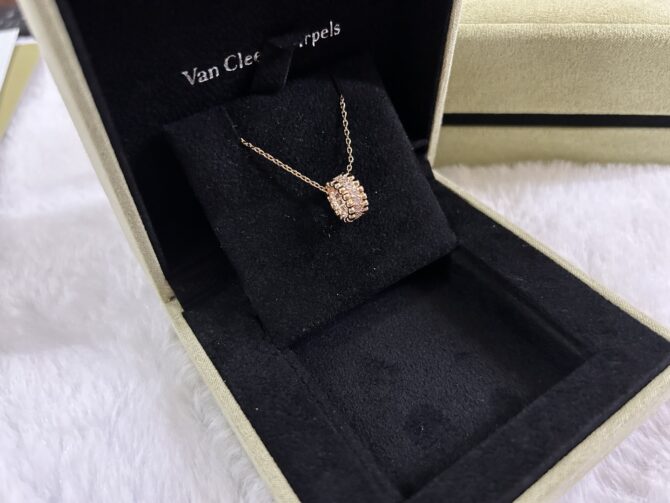 VCA Necklace