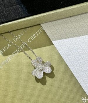 VCA Necklace