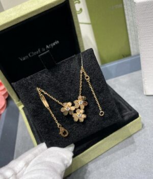 VCA Necklace