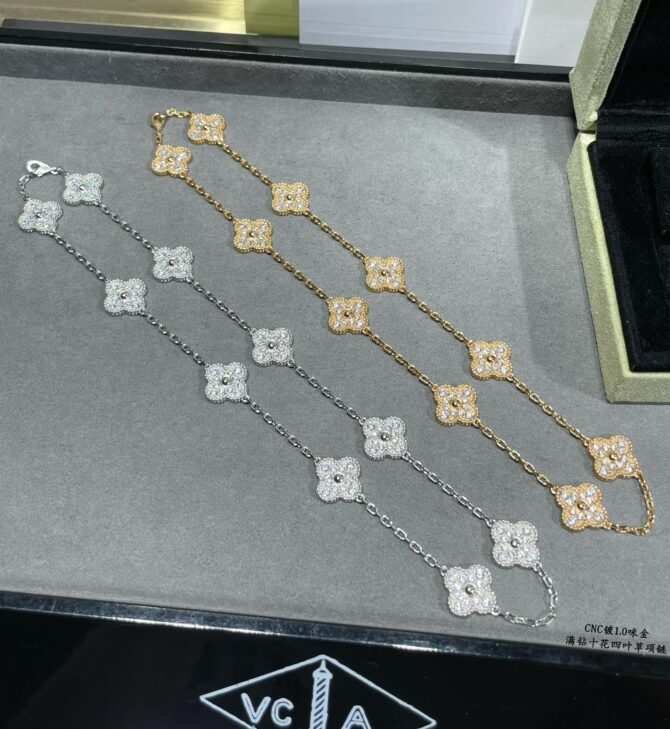 VCA Necklace - Image 3