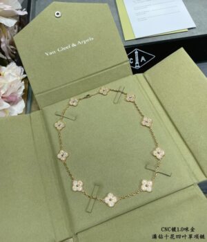 VCA Necklace