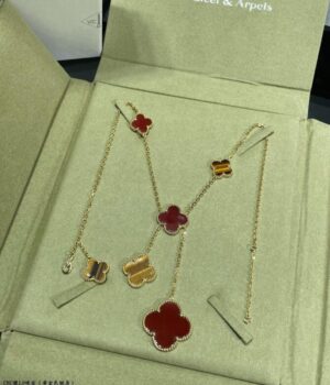VCA Necklace