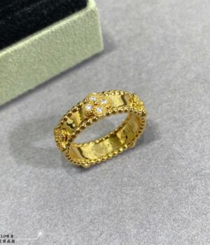 VCA Ring