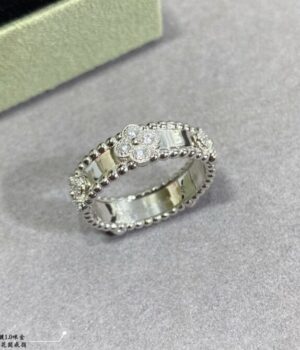 VCA Ring