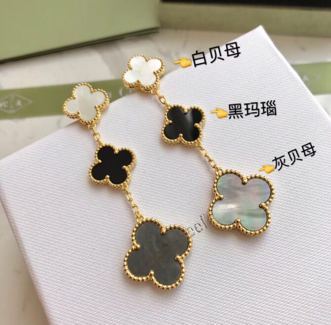 VCA Earring - Image 3