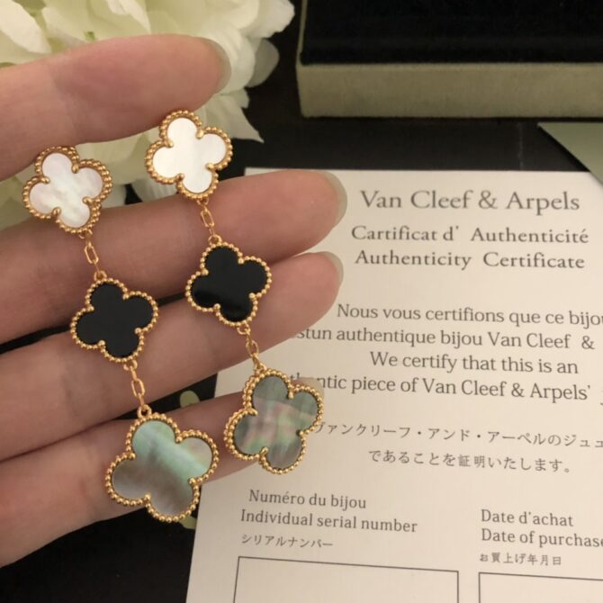 VCA Earring - Image 4