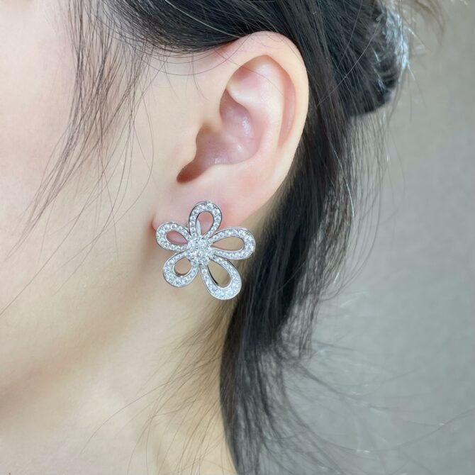 VCA Earring - Image 5