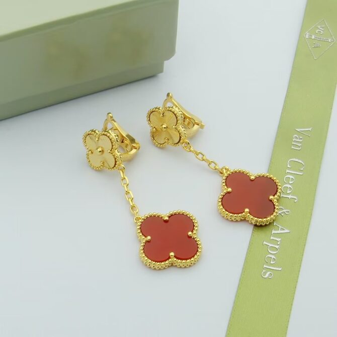 VCA Earring - Image 4