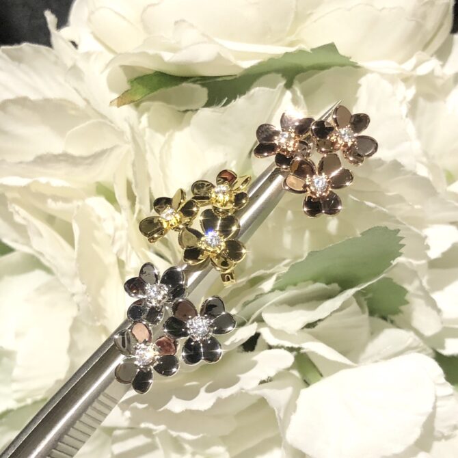 VCA Earring