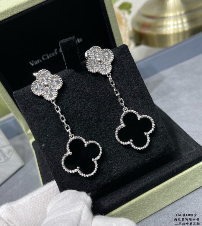 VCA Earring - Image 3