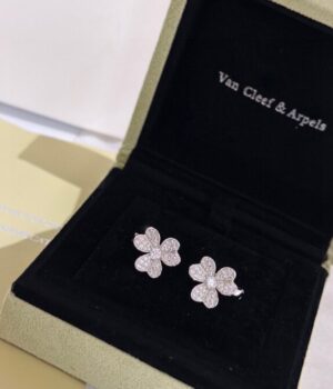 VCA Earring