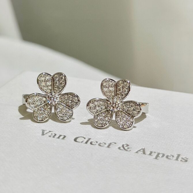VCA Earring - Image 4