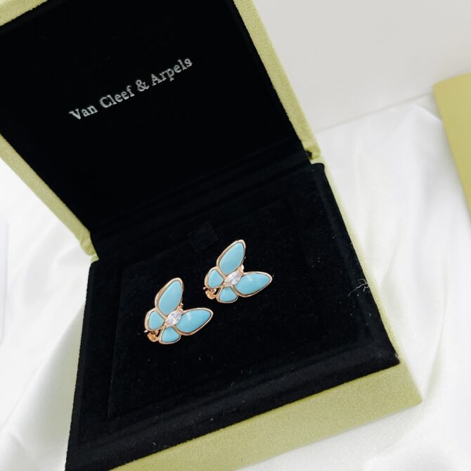 VCA Earring