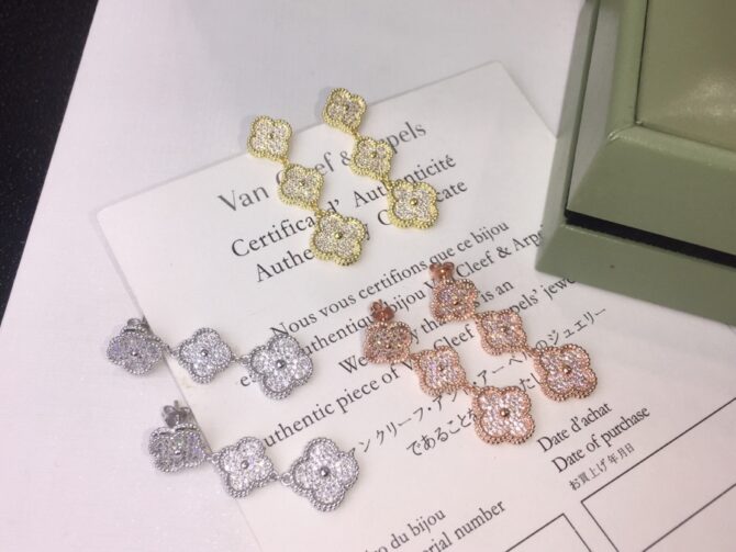 VCA Earring