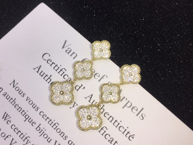 VCA Earring - Image 3