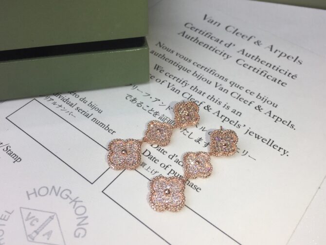 VCA Earring - Image 4