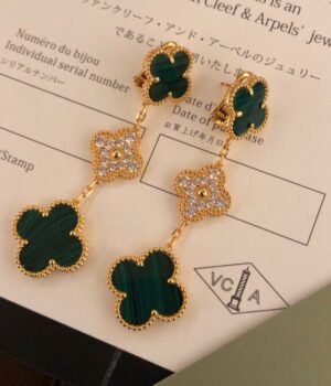 VCA Earring