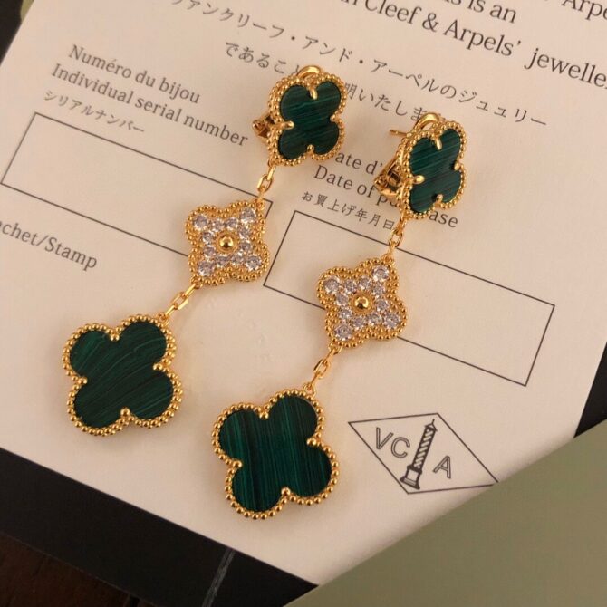 VCA Earring