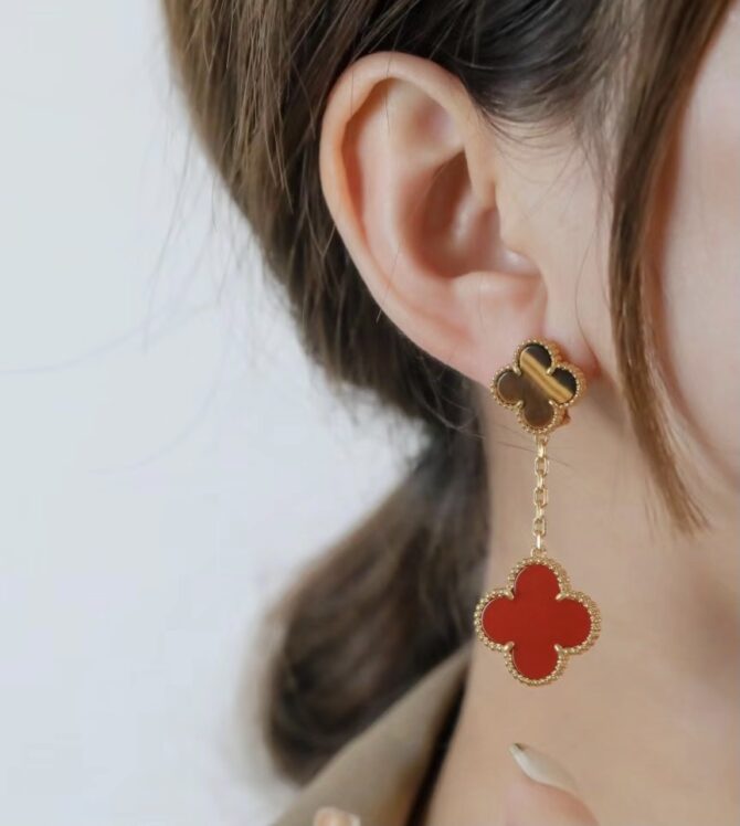 VCA Earring - Image 4