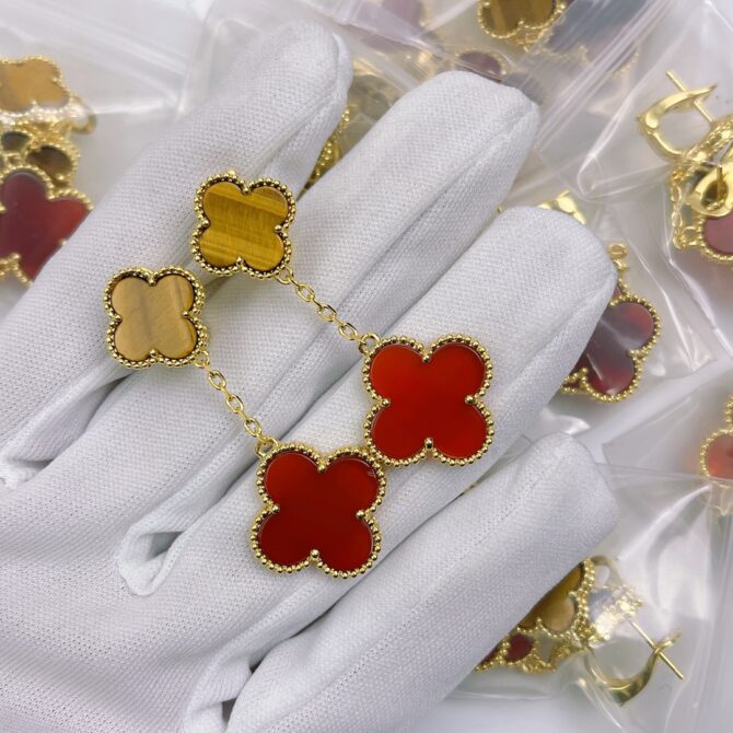 VCA Earring - Image 3